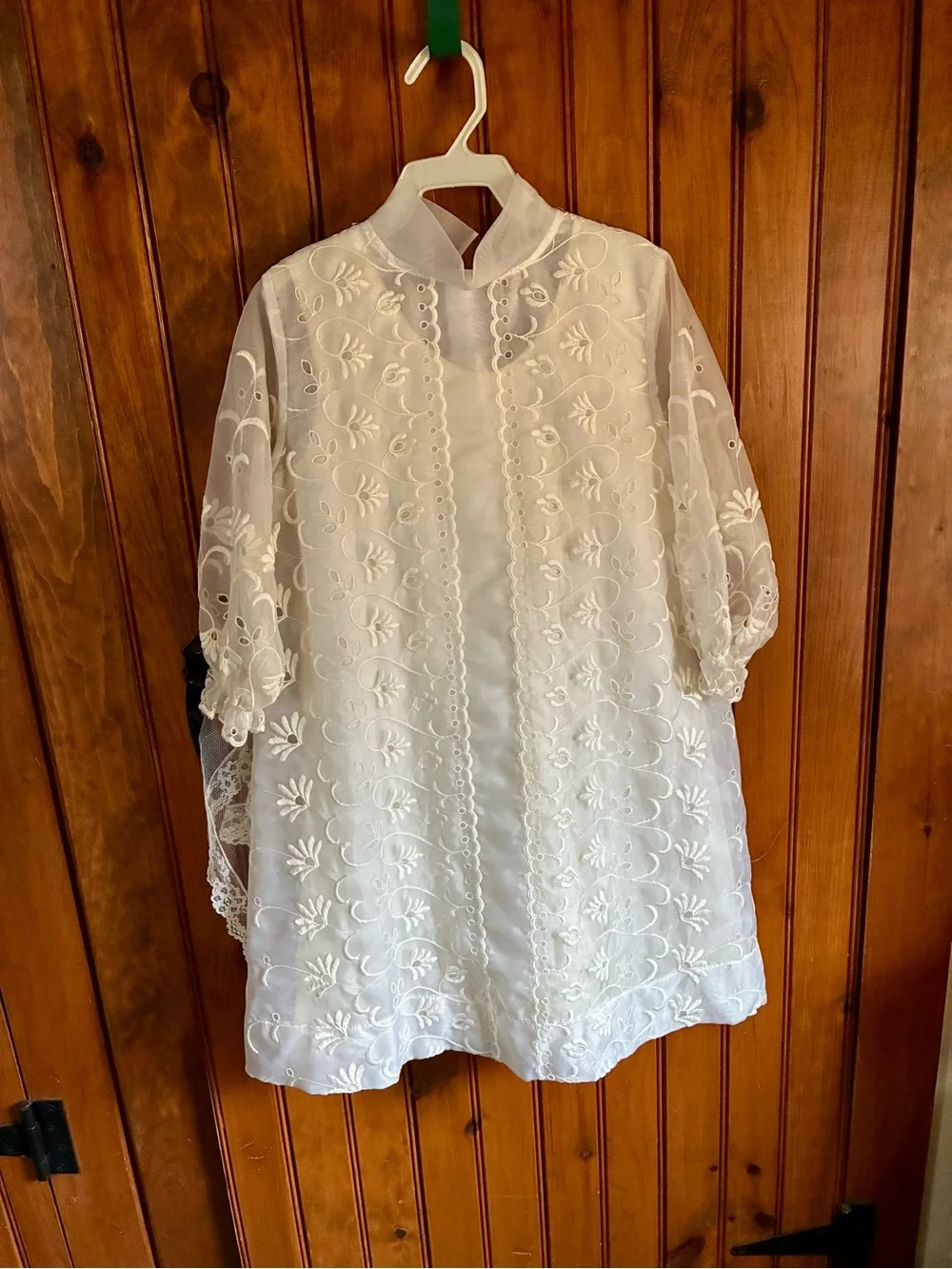 Vintage girls' size8 white dress with floral embroidery,Slip and veil.
